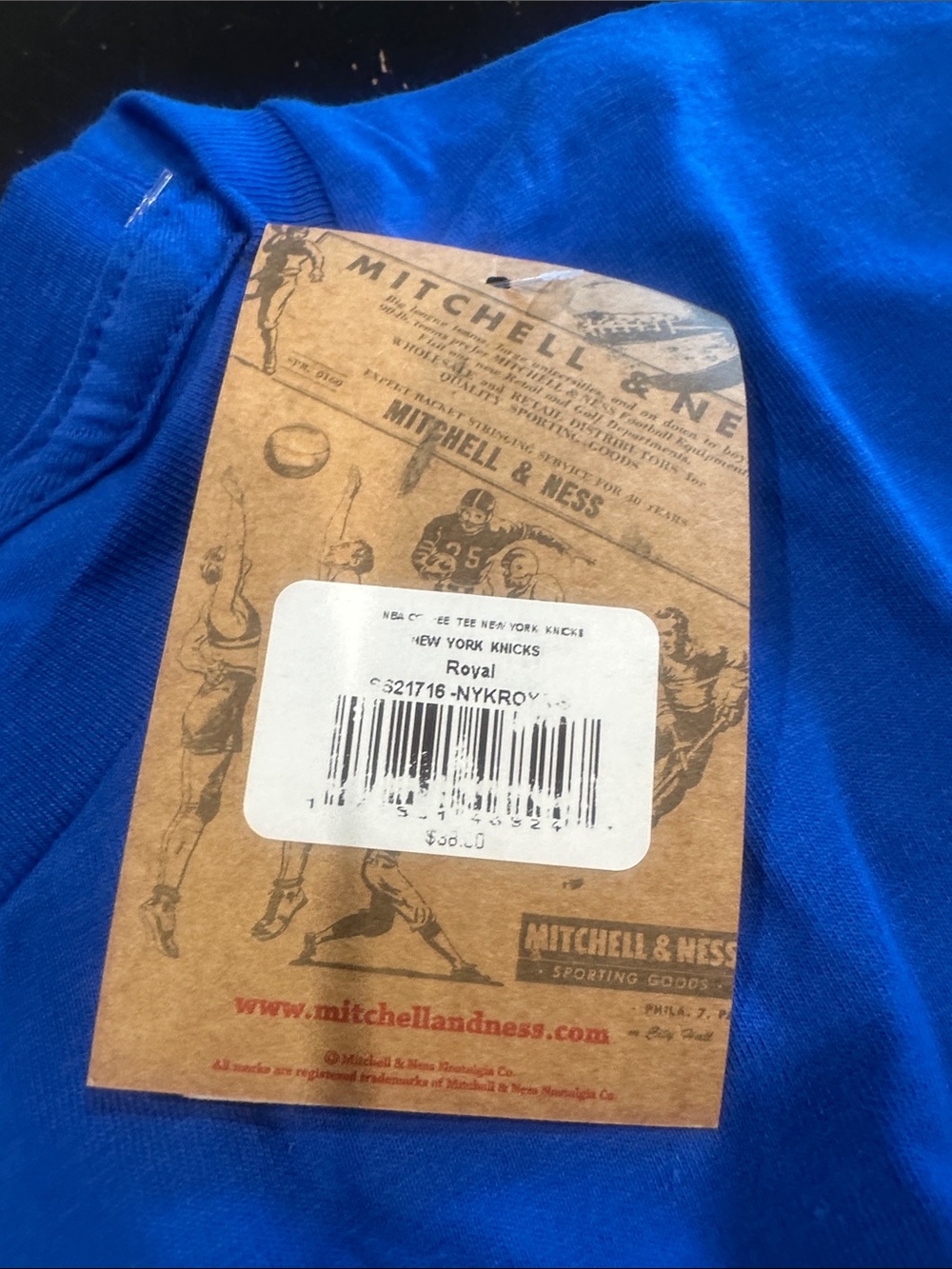 New York Knicks Small Hardwood Classics TShirt - Picture 4 of 8
